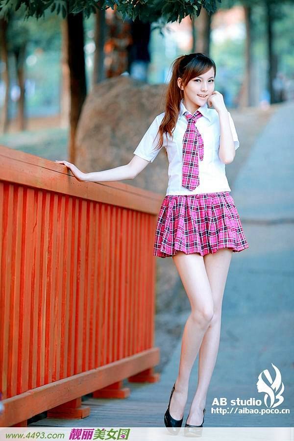 清纯长腿美少女甜美学生装乖巧可爱xgmm美女图片