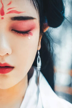 陆墨清采集到人像(汉服古装)