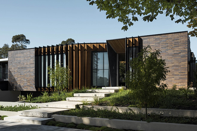 courtyardhouse08tomblachford