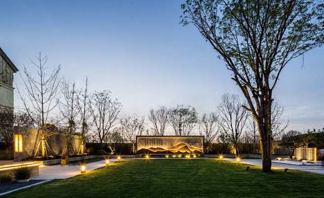 西安中海阅骊山新中式展示区意境系景观山形景墙开敞空间开敞草坪夜景