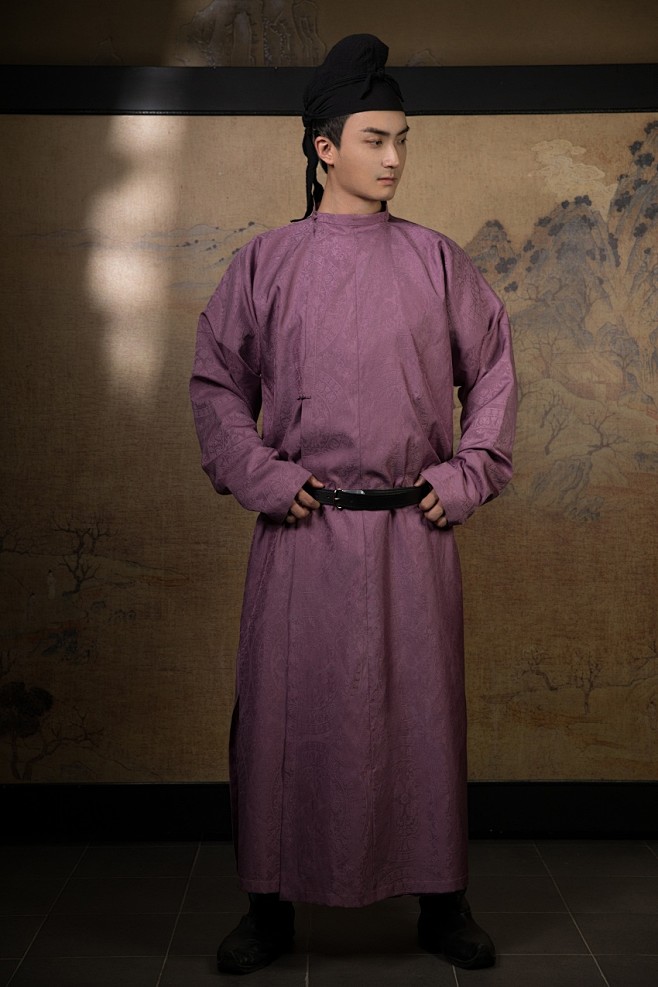 桑缬唐代风格四狮联珠纹男女款紫色圆领袍定金淘宝网
