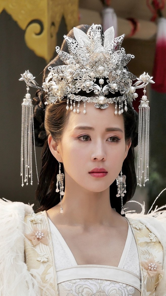 22:25:45九州海上牧云记·银容·张钧甯1喜欢古装剧之美绿叶在笑同采