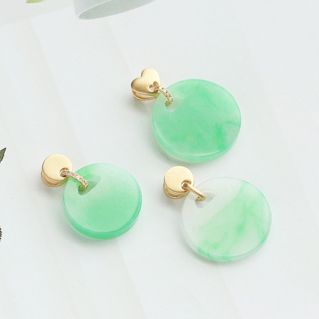 慕皇珠宝贰店:天然正品A货翡翠 18K金镶钻山水