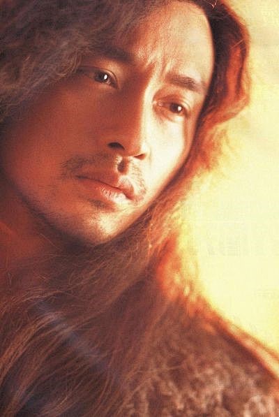 岁月流逝多年过去光影声色音容笑貌一切宛在