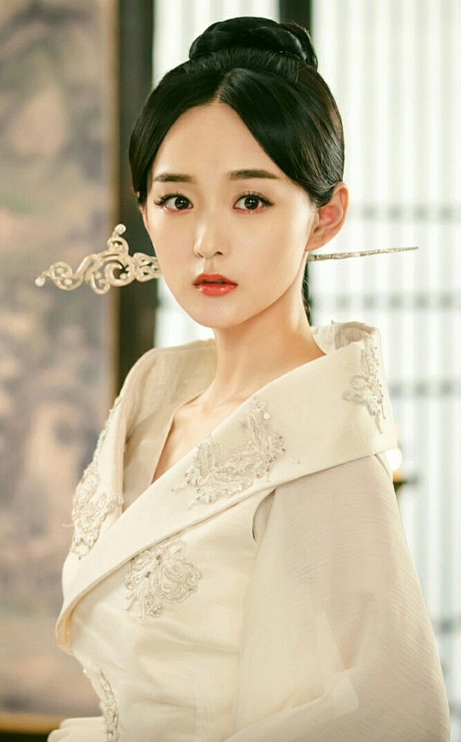 凤弈叶凝芝何泓姗