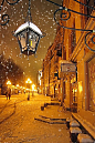 大雪纷飞的夜晚，莫斯科，俄罗斯