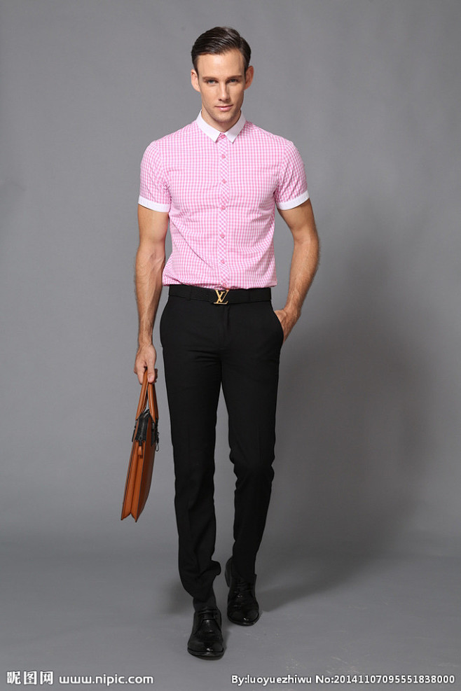 慕西铭子从我去……转采于2017-08-06 18:27:13西装男模素材男慕西铭