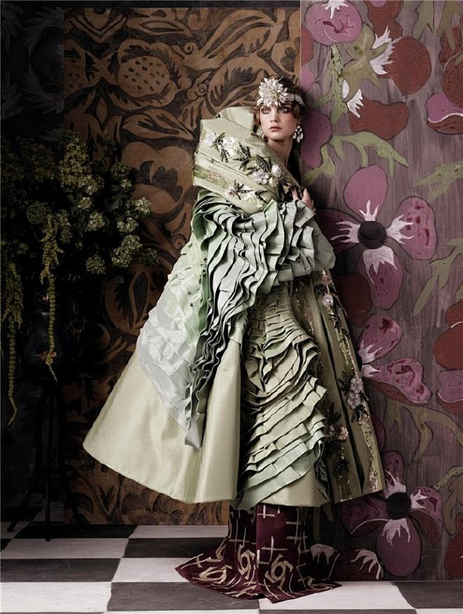 fashioningthecenturynataliavodianovabystevenmeiselforvogueusmay