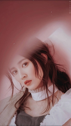 迪小仙的酸奶疙瘩采集到你眼里存山河我存你——陈钰琪现代装