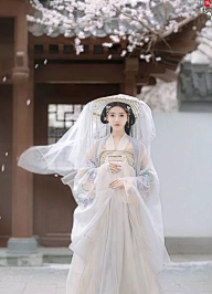 来福佳佳哥采集到动态形象姑娘