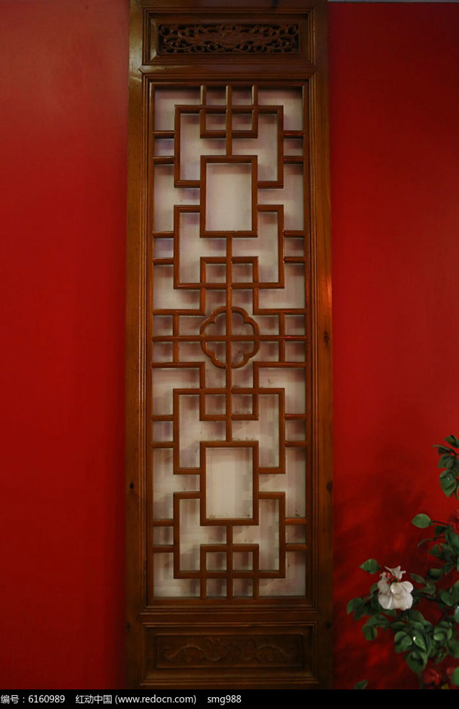 传统中式木雕窗户图片