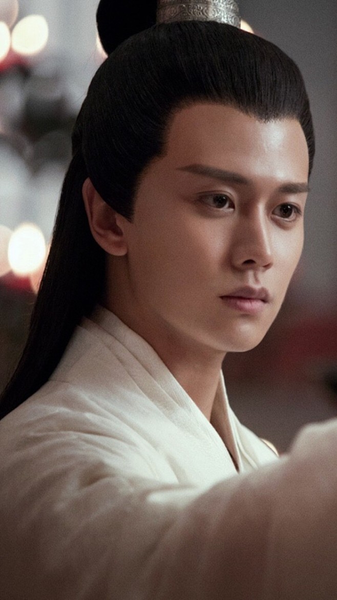 任嘉伦天乩之白蛇传说