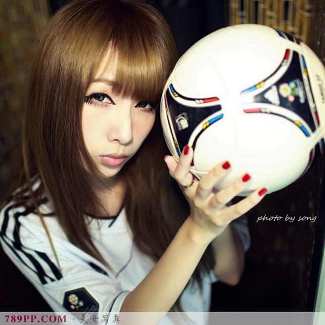型曲线足球宝贝电眼诱惑(2)-性感美女-789PP美