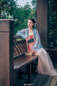 莫雪瑶兮采集到古装服饰