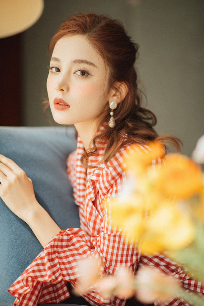 夜的小风从左の右转采于2021-04-03 09:15:44娜扎女星夜的小风同采自