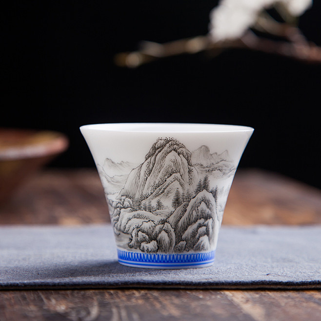 景德镇纯手工手绘陶瓷墨彩山水杯