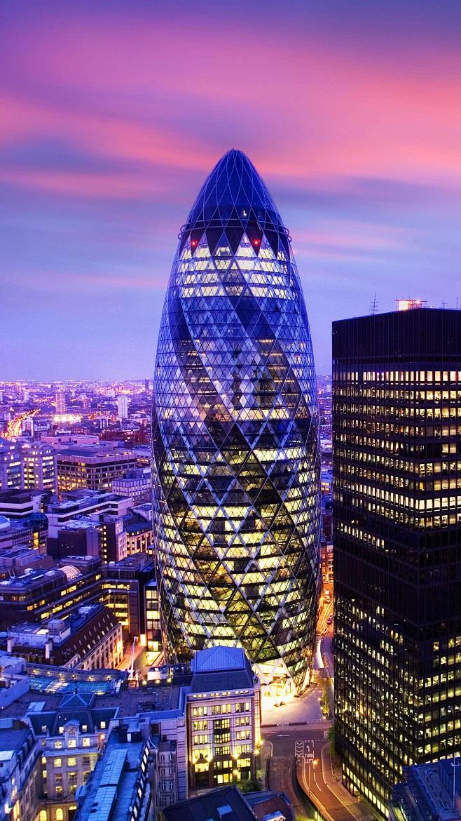 伦敦小黄瓜一座位于位于伦敦的摩天大厦因其独特的圆锥形而得名08壹