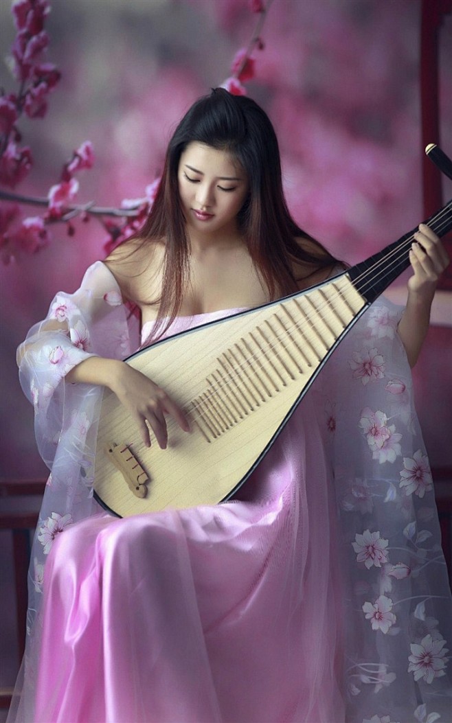 弹琵琶古装美女图片iphone壁纸