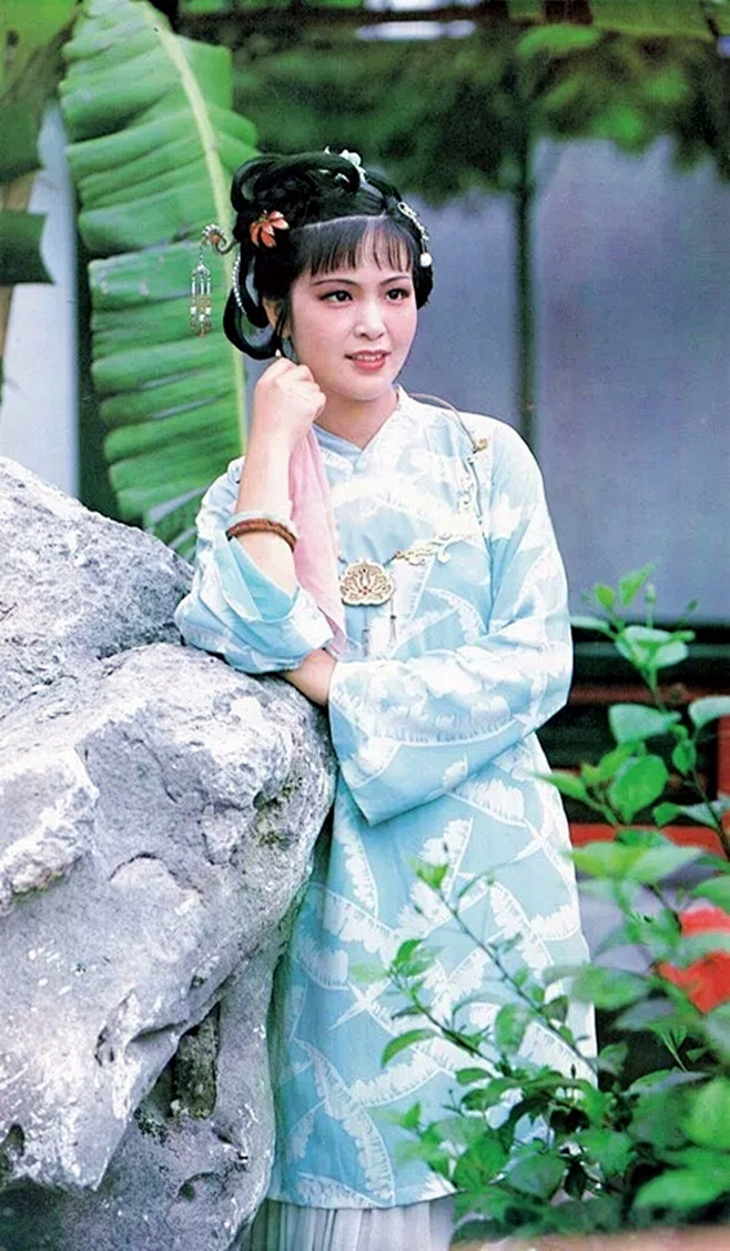 贾迎春金陵十二钗之七,才貌双全,具有纯真,善良,宽厚,聪明等大家闺秀