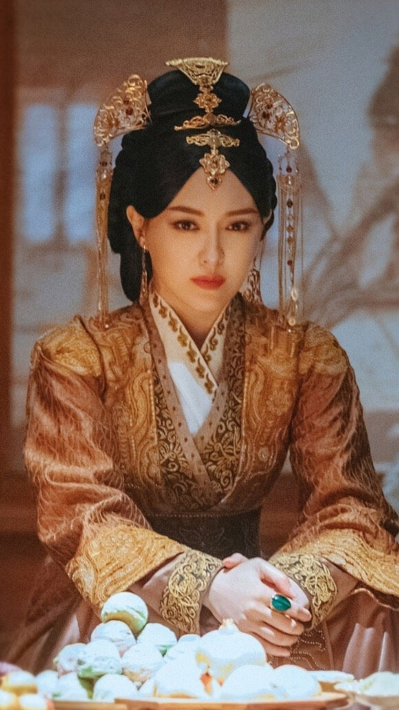 12:29:24燕云台 萧燕燕 唐嫣服饰——剧照-古装不与夏虫语冬同采自