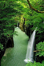 瀑布峡谷 高千穗 日本