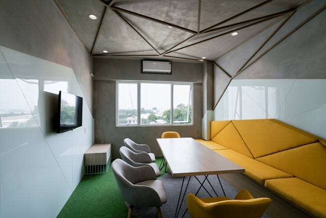 英国小镇英语中心 | Red5 Studio