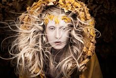 湖畔阴影采集到克里斯蒂·米切尔(Kirsty Mitchell),英国摄影师