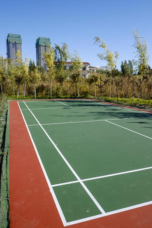 羽毛球场面积多少_羽毛球场面积一般多大_羽毛球场面积