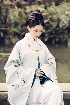 SIGENG采集到红袖添香,你如她