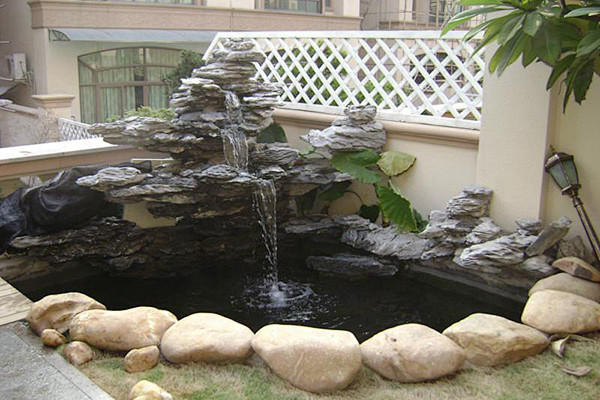家庭假山鱼池三