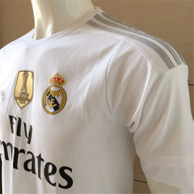 新款皇家马德里15-16赛季皇马主场球衣C罗训