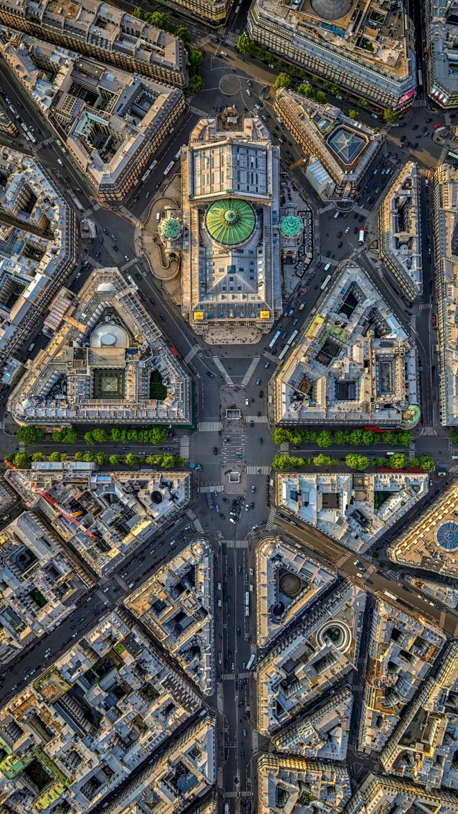 上帝视角俯拍巴黎这座浪漫的城市魅力四射