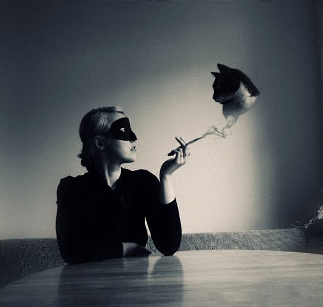 Ola Bell 飞天猫与灵异少女