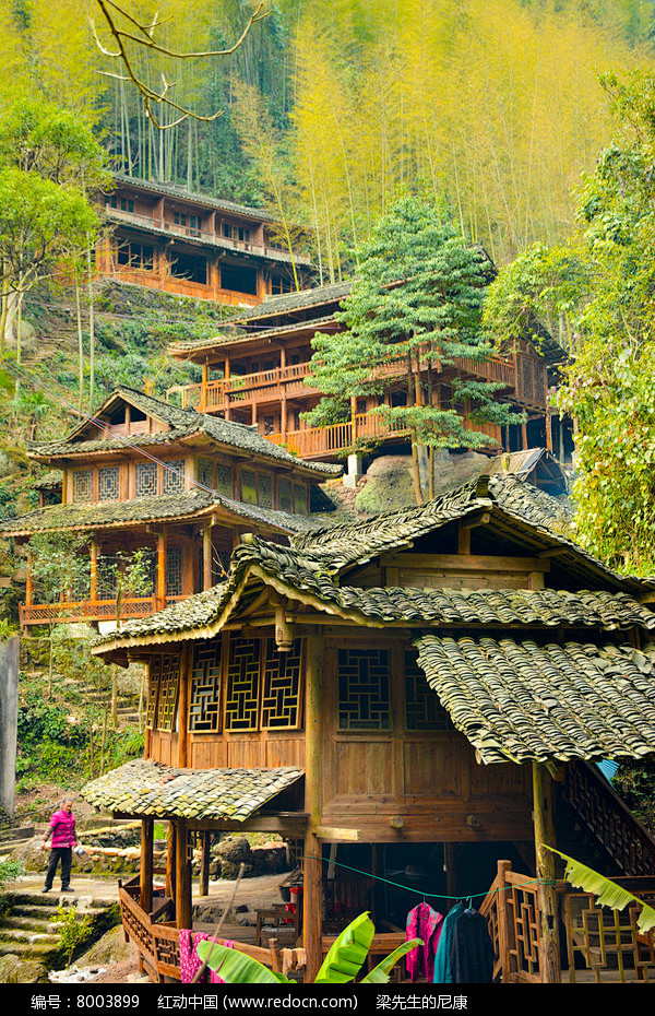 古代山间小屋图片