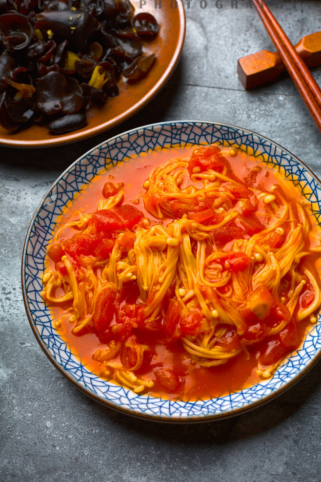 番茄汁烧金针菇