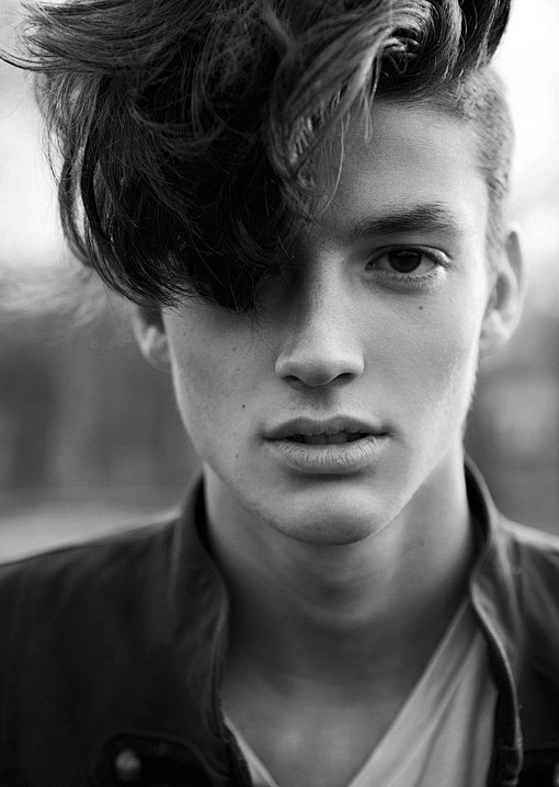 欧美男图俊美脸庞魅惑眼神直直穿透你为他们而怦动的心欧美男模吧百度