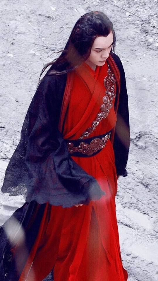 钢铁侠(英语:Iron Man),本名安东尼·爱德华托