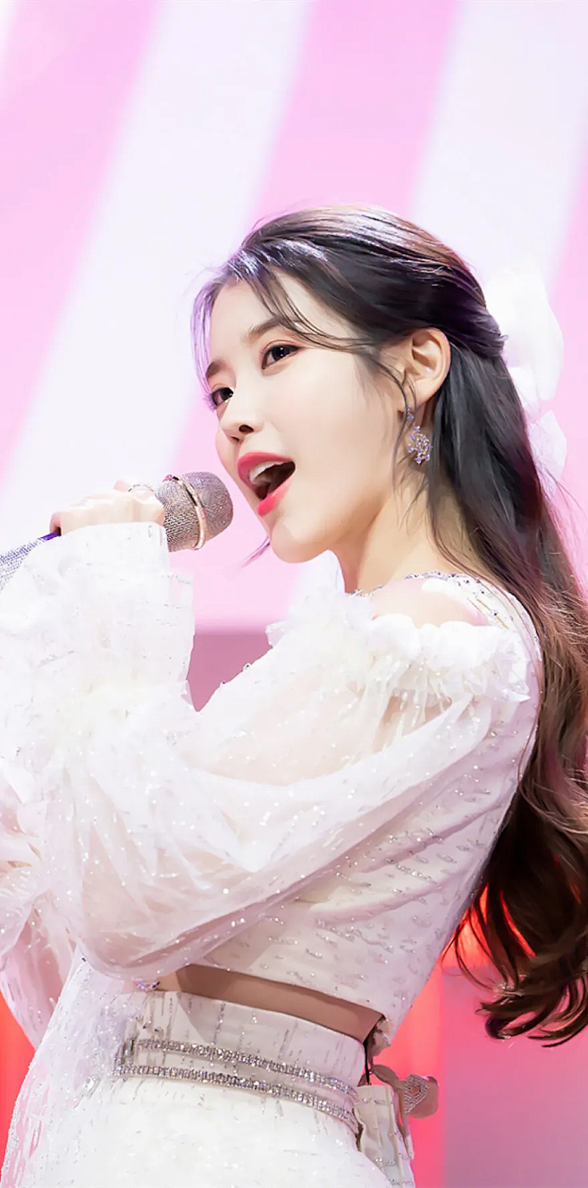 明星壁纸iu李知恩