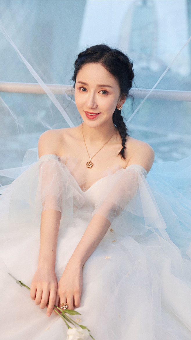 天煞苏缘晴从迈克尔·雷转采于2021-09-30 19:21:17娄艺潇明星天煞苏