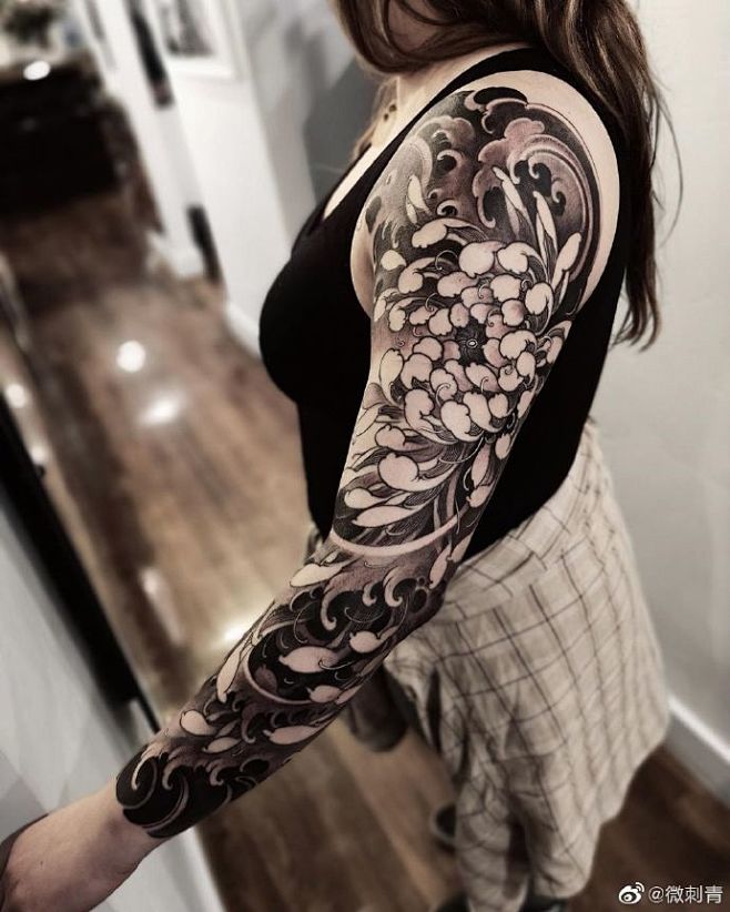 女神菊花花臂一枚