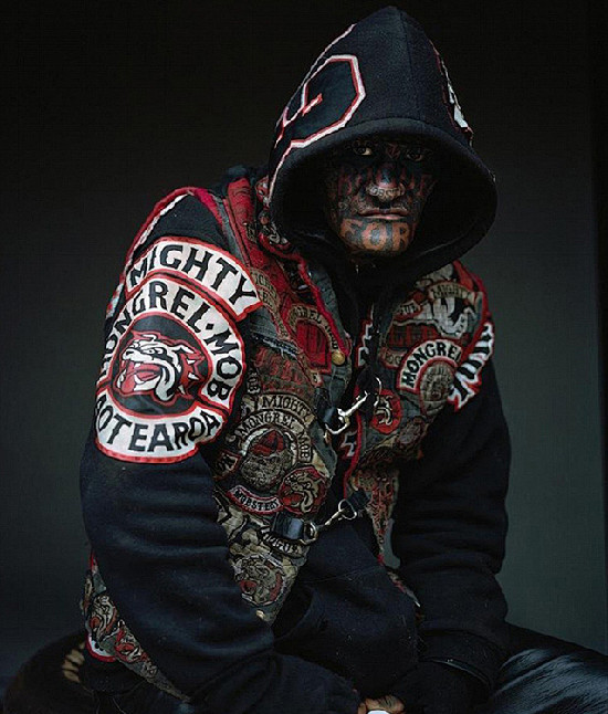 (chao)从heroro转采于2016-10-11 09:41:43新西兰摄影师花8年为黑帮