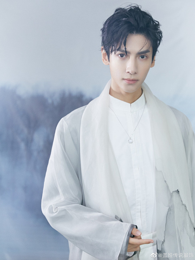 罗云熙超话 查收今日份的绝美水墨画罗云熙小