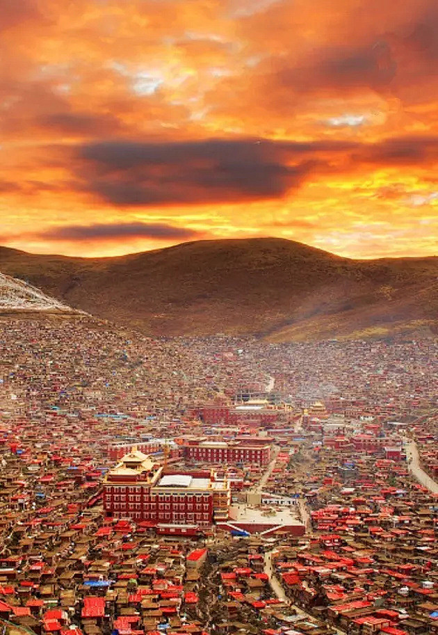 色达县喇荣寺五明佛学院