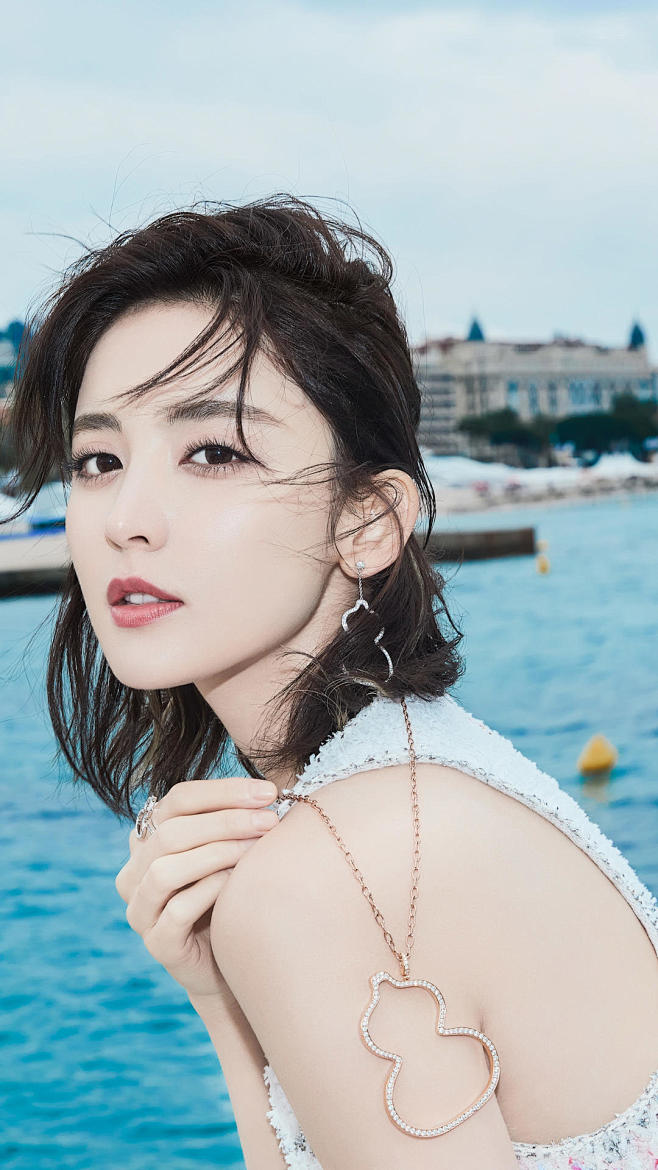 凌天_v5从桃子言转采于2021-11-08 09:18:15娜扎公众人物凌天_v5该