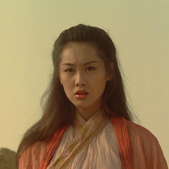 我的意中人是一位盖世英雄有一天他会身披金甲圣衣