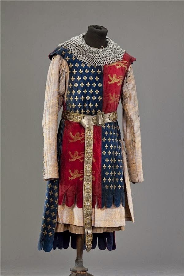 中世纪贵族服饰素材图片