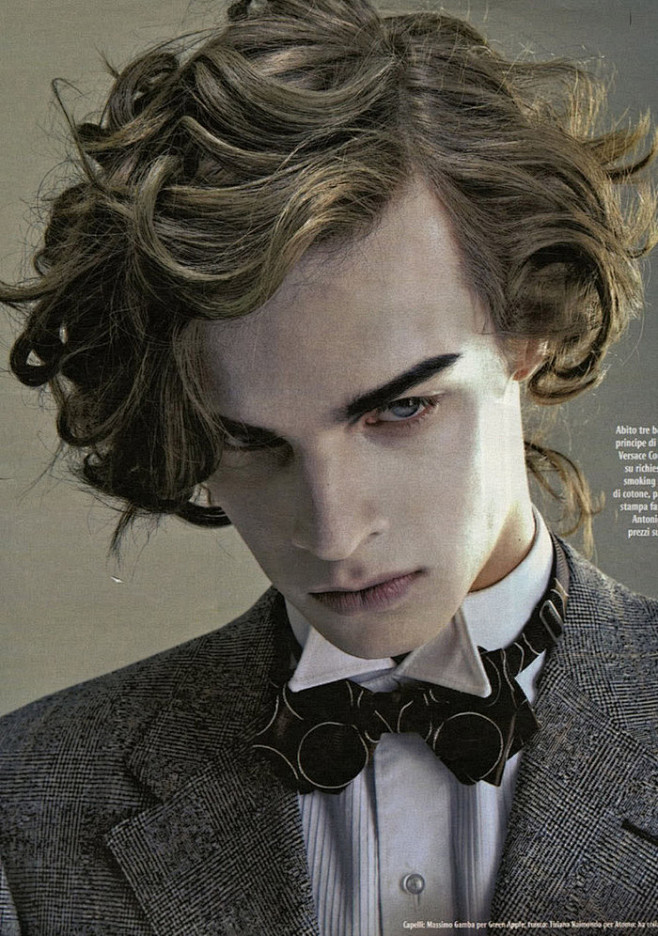 jeremydufour给人一种清新干净的感觉相比其它欧美男模