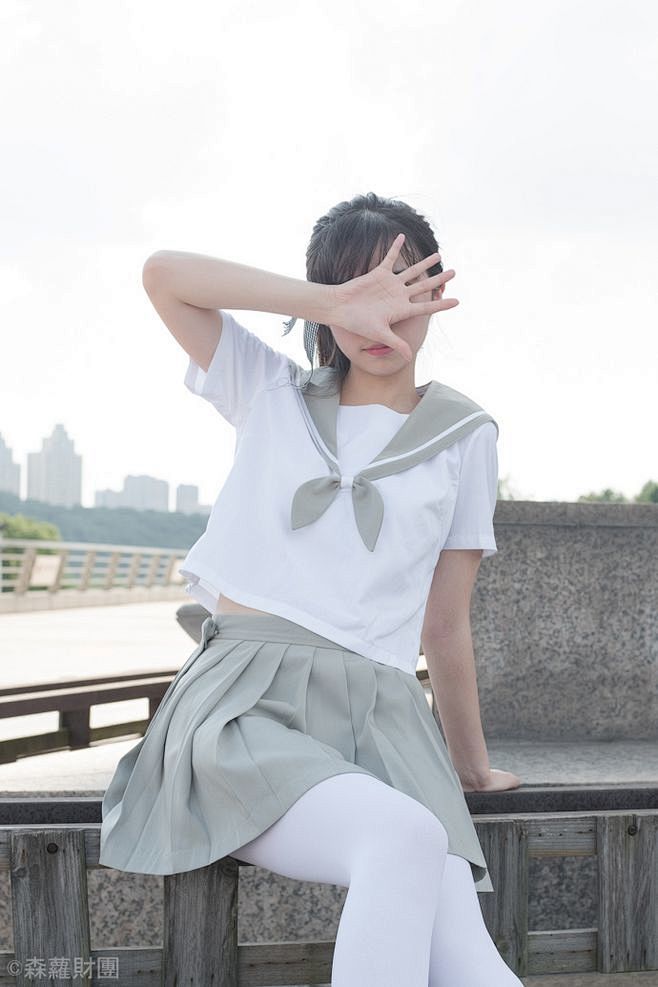 森萝财团r15026预售10rmb全款写真画数79枚左右分辨率4896x3264出镜