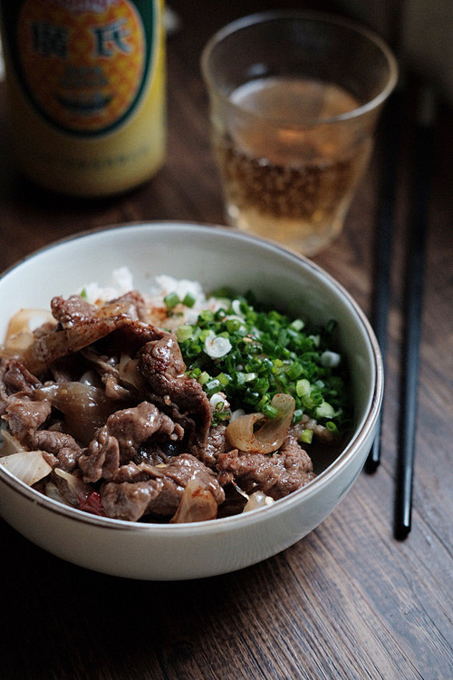 嘿米牛肉饭图片