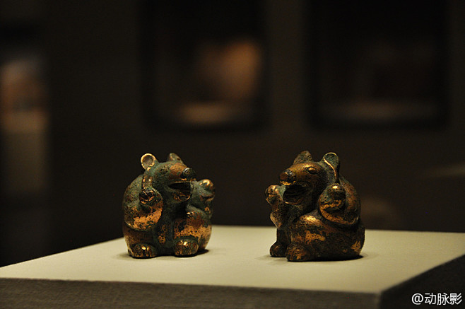 2012211国家博物馆西汉鎏金熊形青铜镇